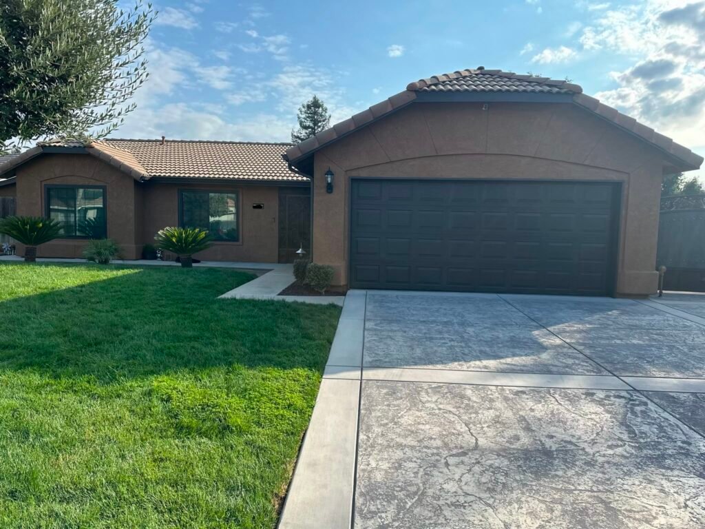 Davis Painting exterior house painting in Visalia, CA